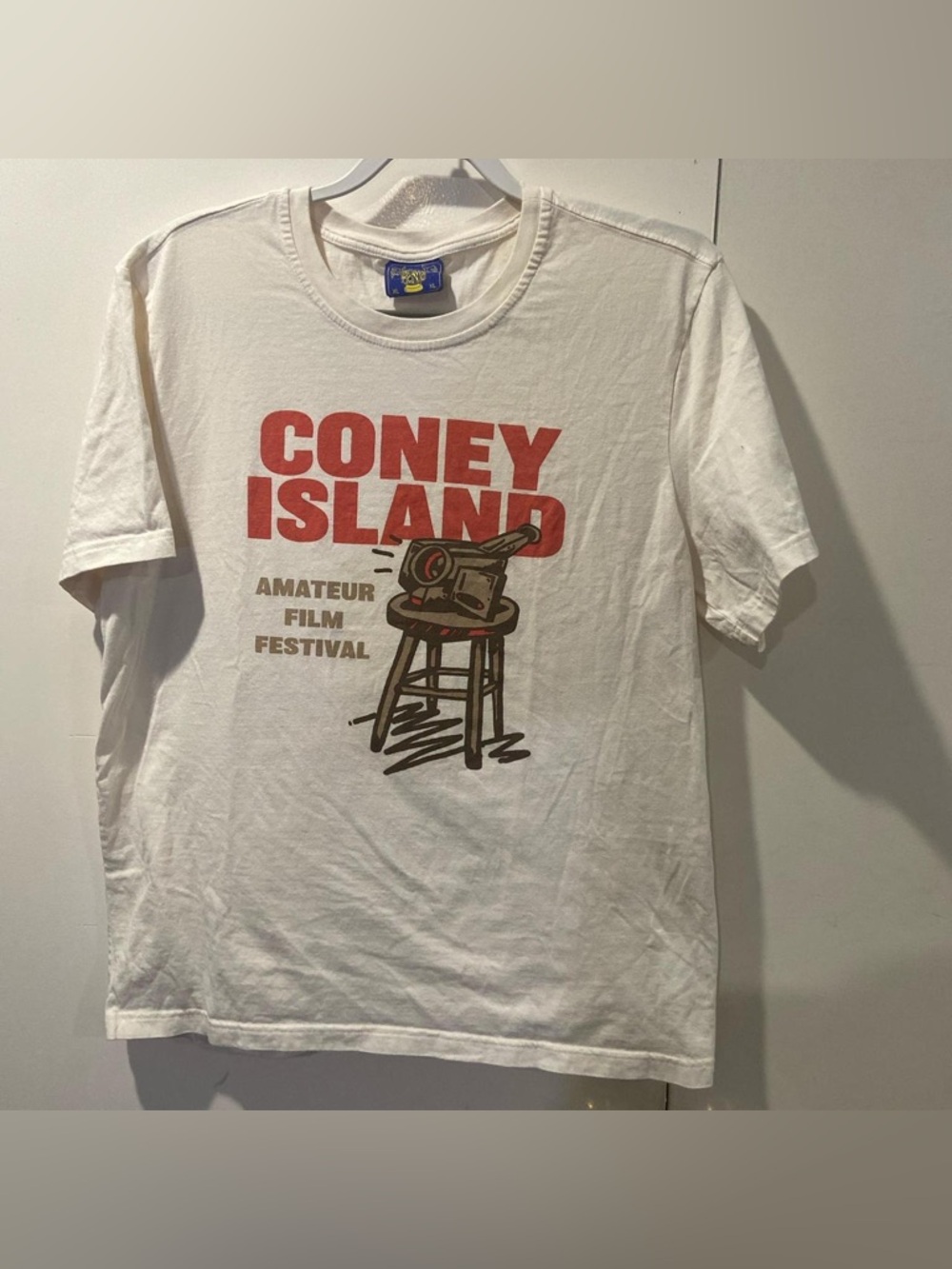 Men's White and Cream T-shirt